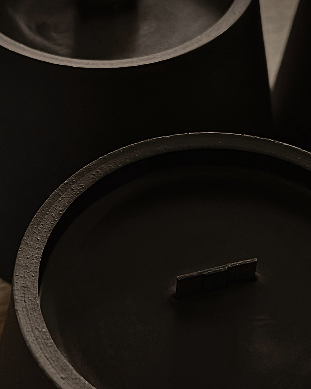 SENSES x JC | Handmade Ceramic Toxin-Free Beeswax Woodwick Candle